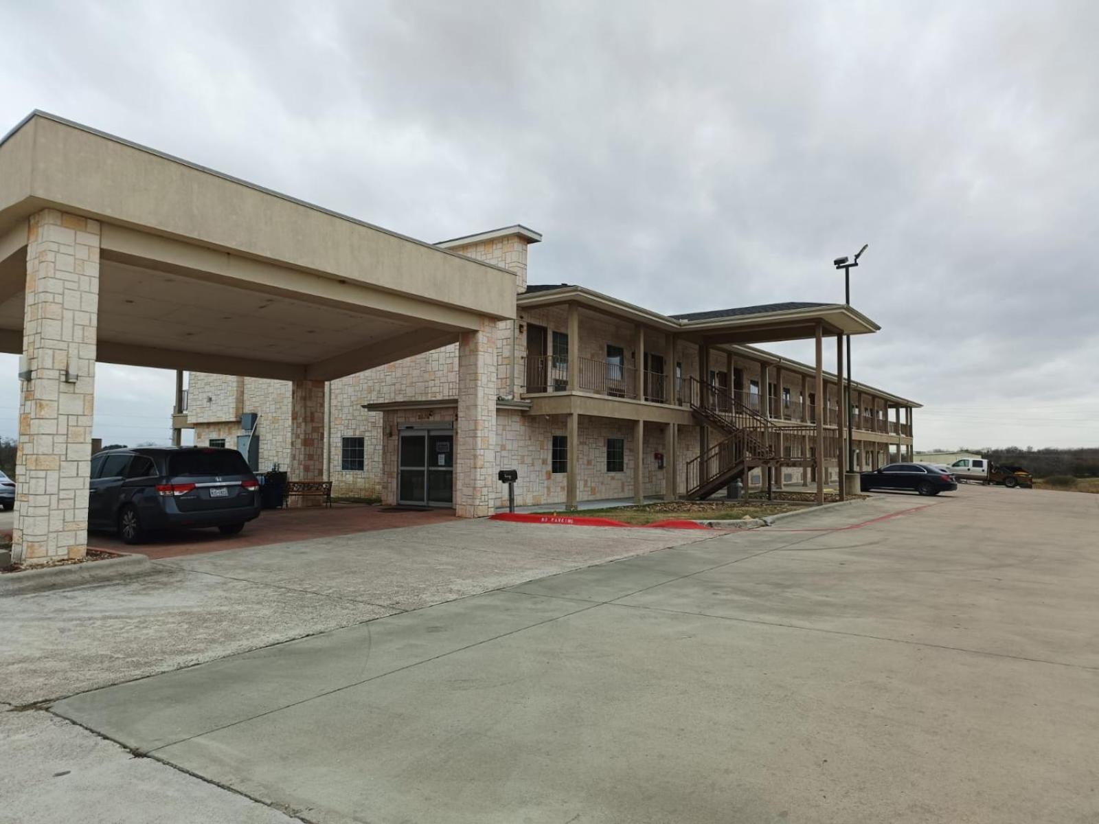 Westwood Inn By Oyo Gonzales Tx Exterior photo