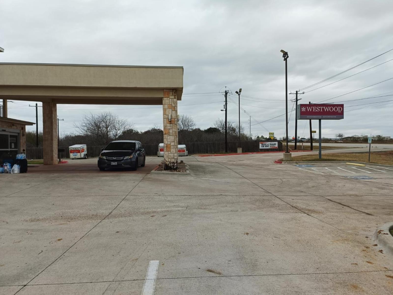Westwood Inn By Oyo Gonzales Tx Exterior photo